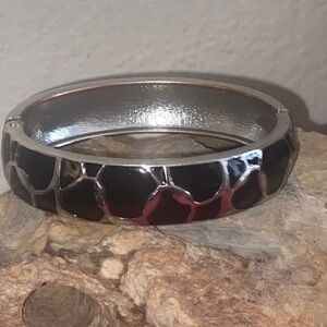 Vintage 90s Black Enamel & Silver Tone Alloy Hinged Clamper Bracelet